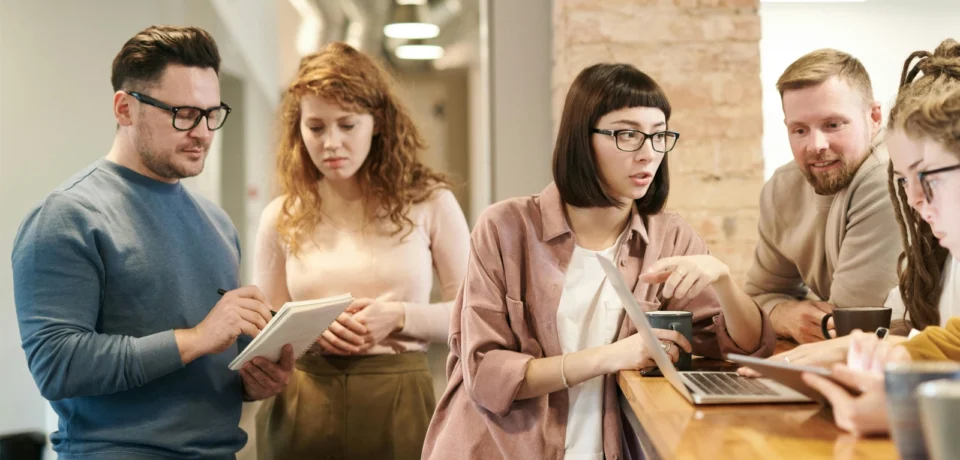 como-implantar-a-nr-1-na-pratica-passo-a-passo-para-empresas